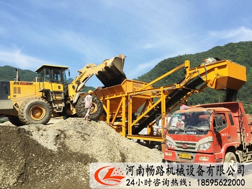 貴州銅仁市移動式WCB400穩(wěn)定土拌合站安裝調(diào)試完工，投入使用